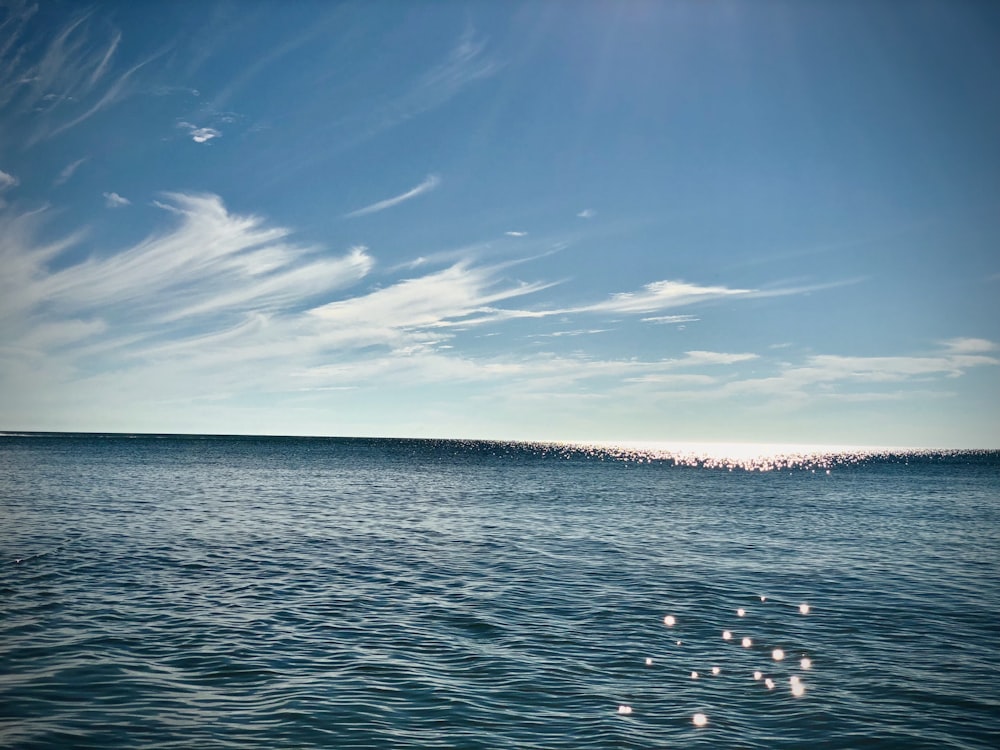 picture of an incoming ocean wave