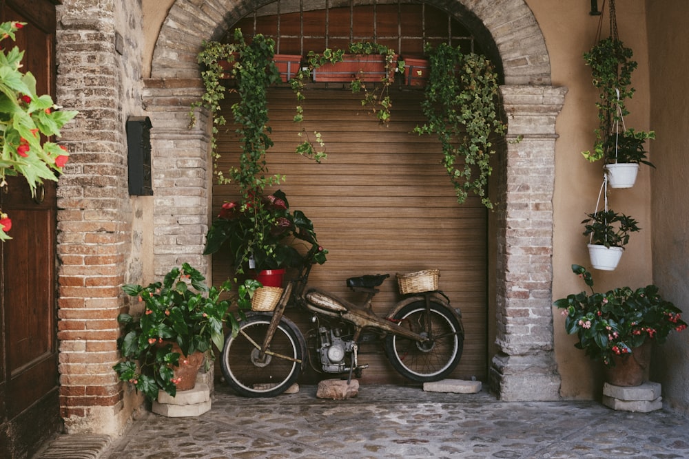 brown bicycle