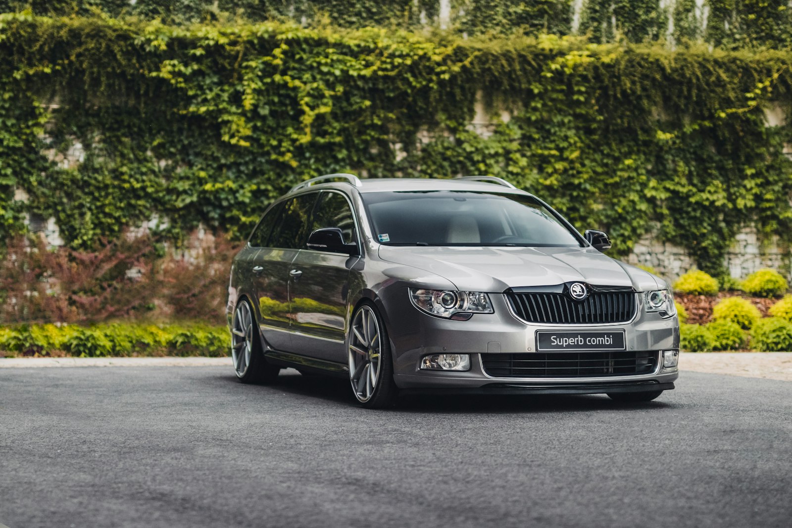 Sigma 50mm F1.4 DG HSM Art sample photo. Silver peugeot sedan photography