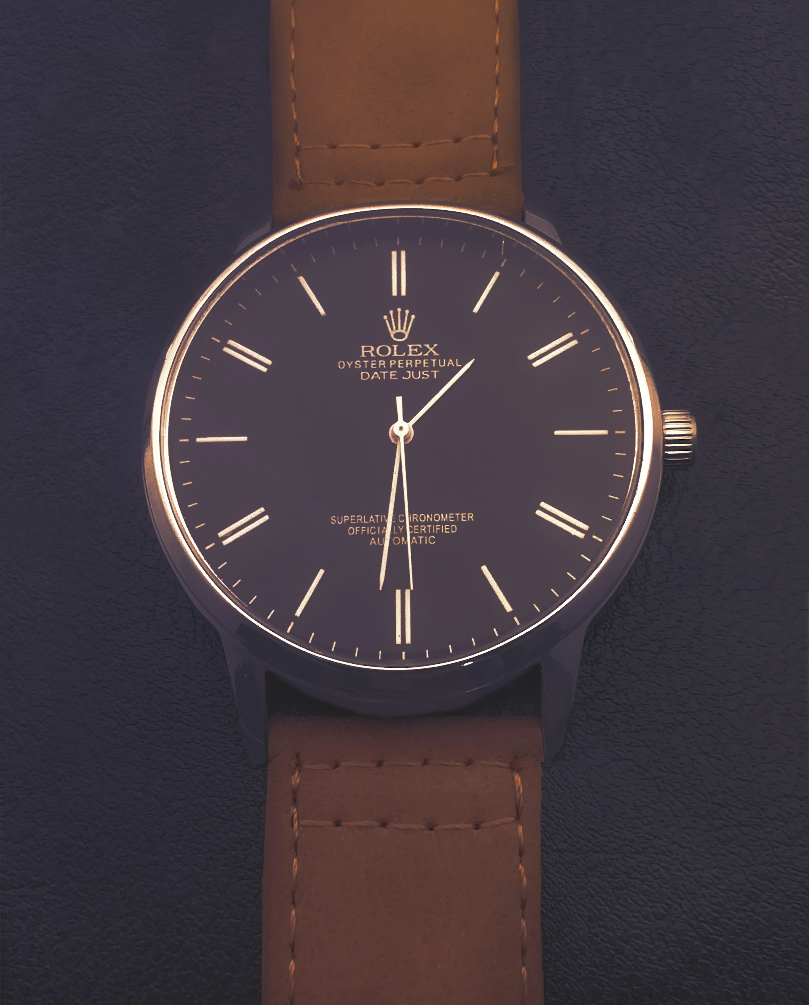 Goldsmith crafting jewelry