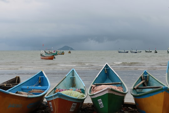 photo of Murudeshwar Watercraft rowing near Mirjan Fort