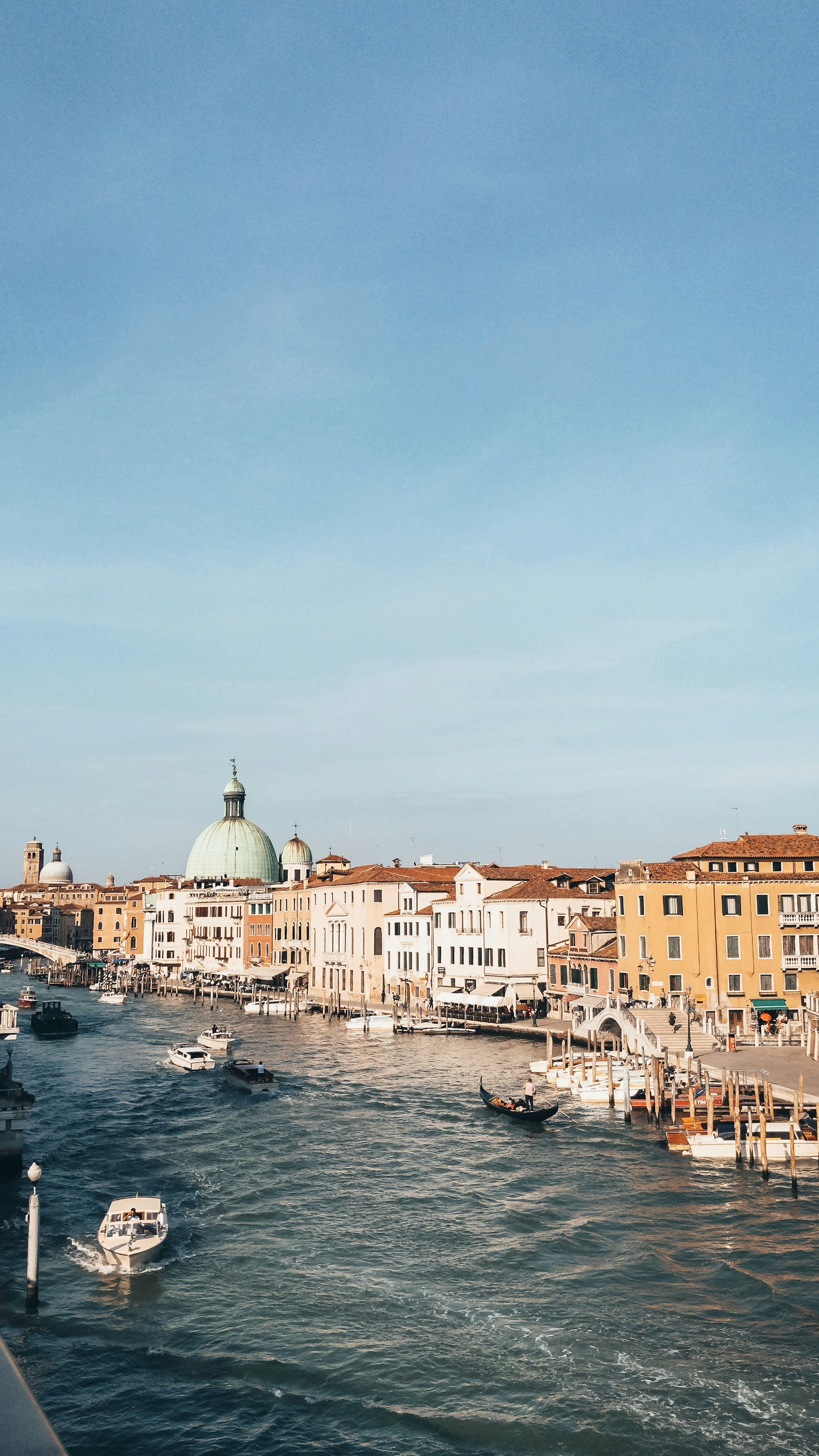 Photo by crinaparasca