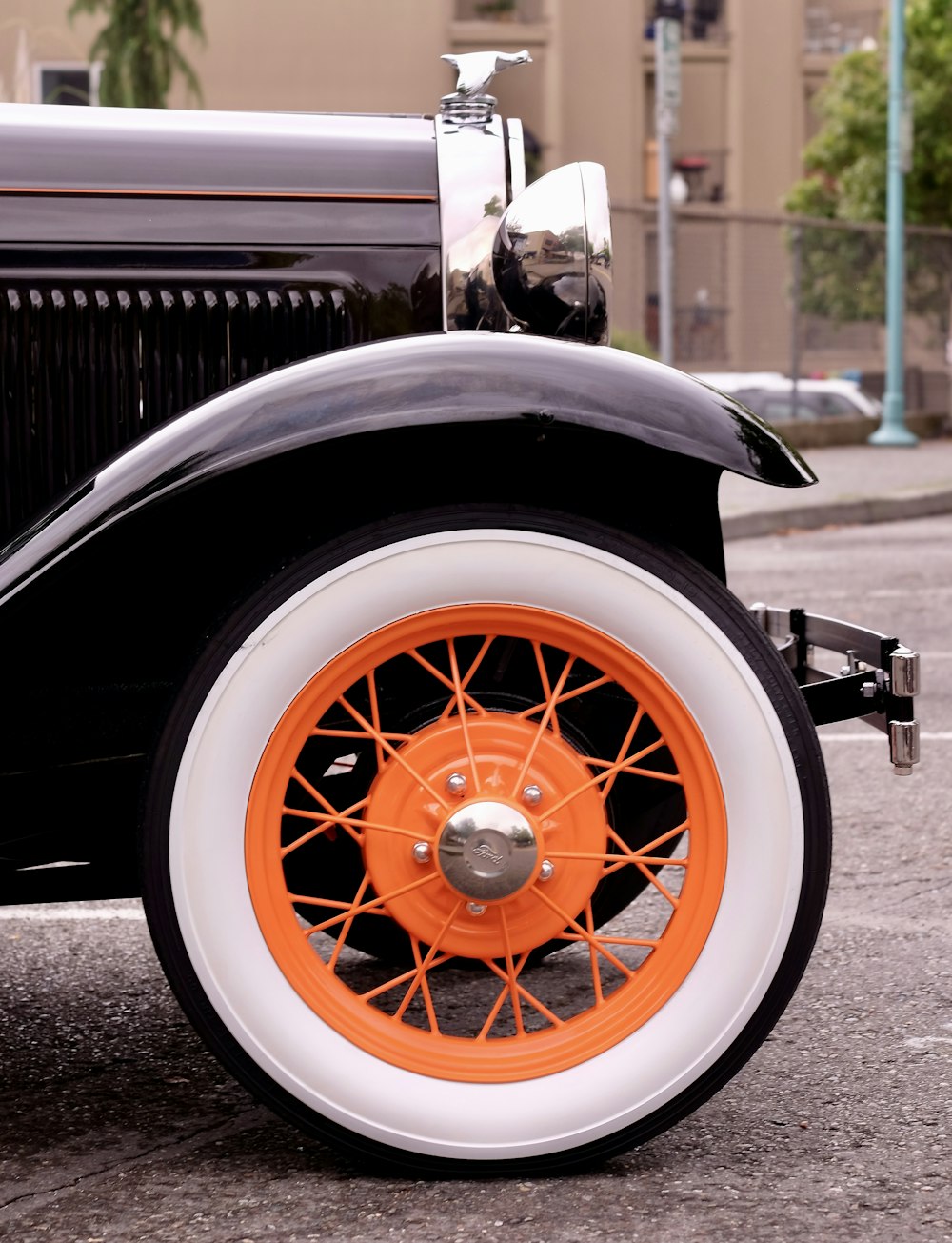 closeup photography of vintage black vehicle