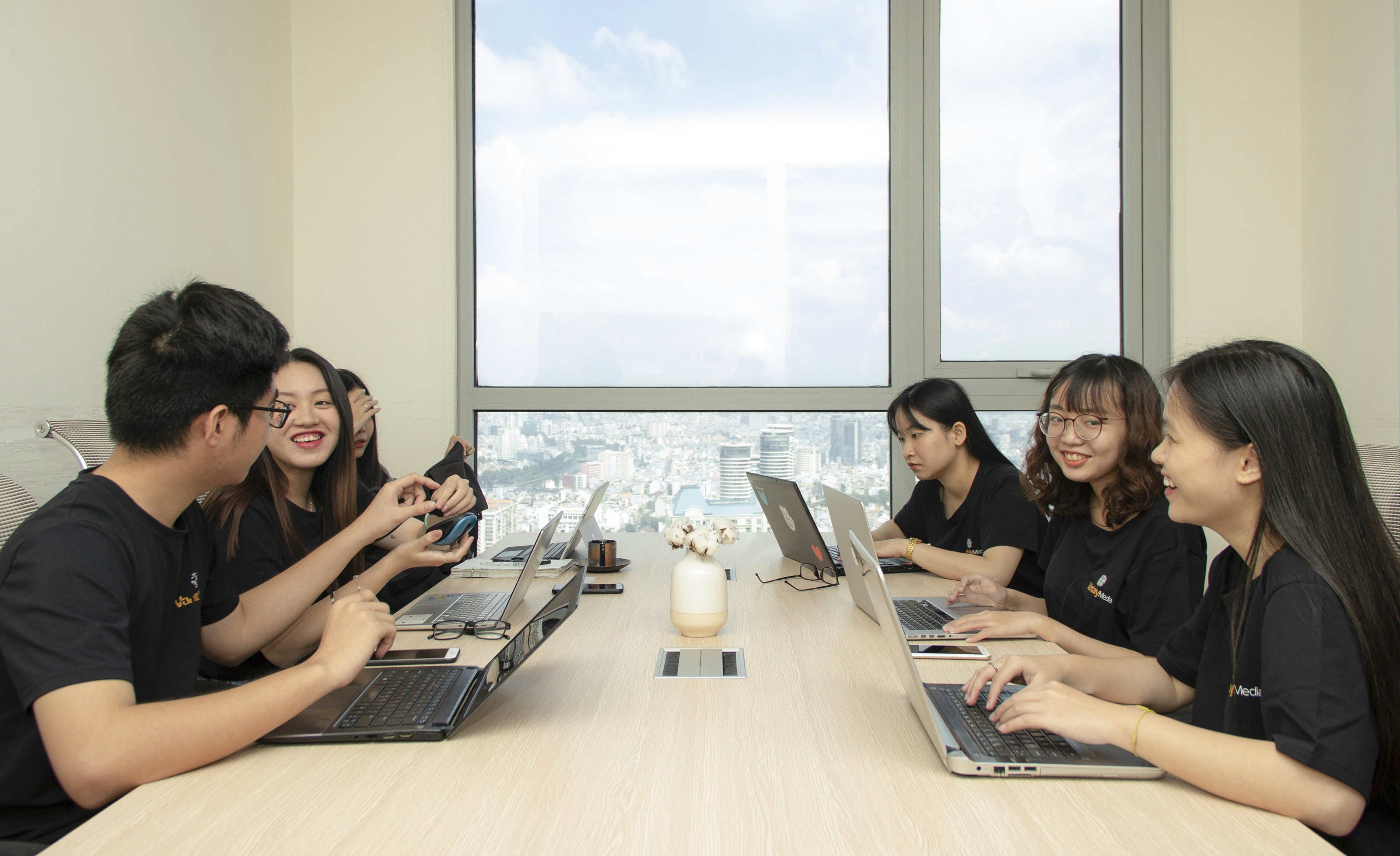 About Virtual Sky Host