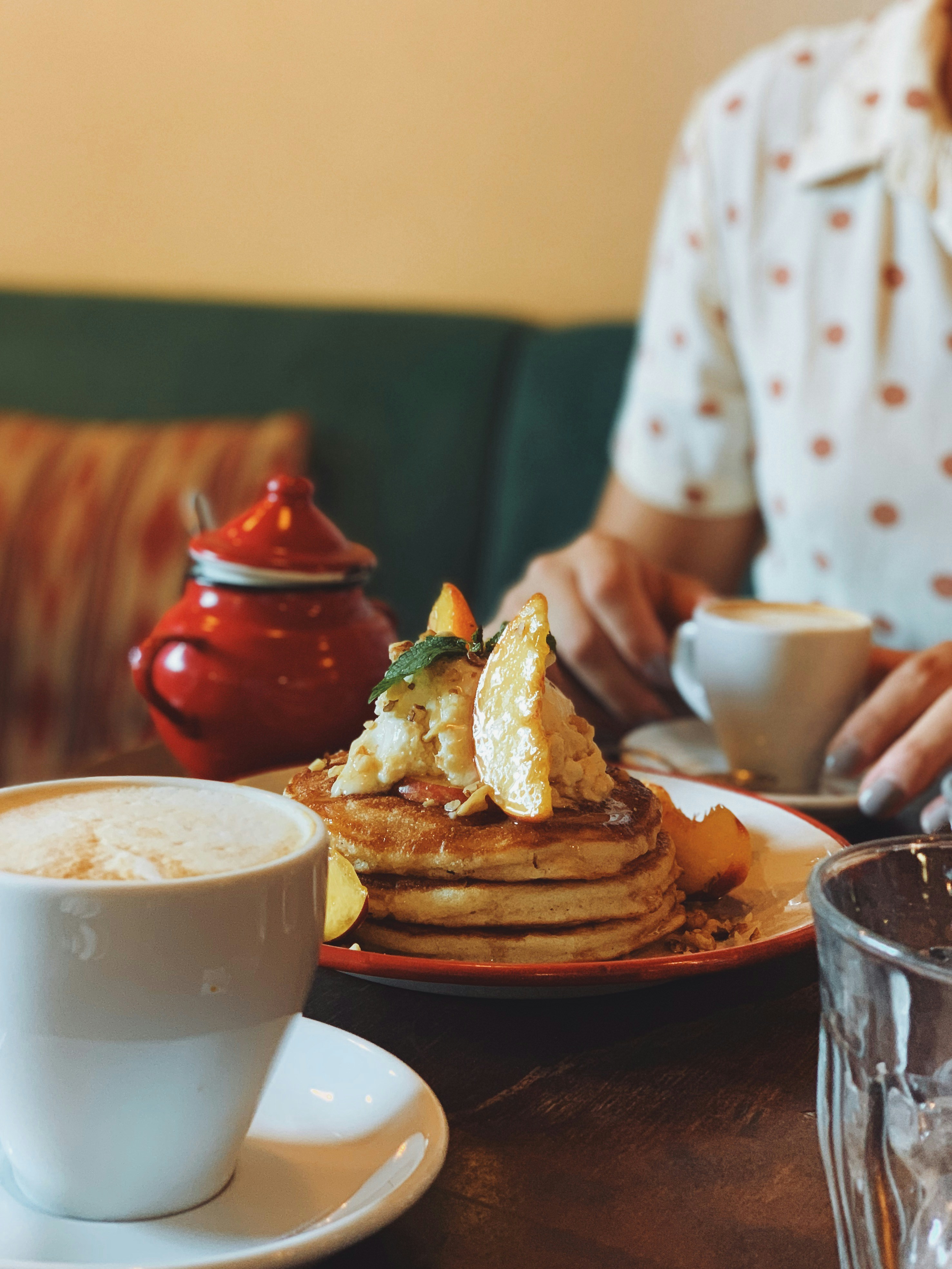 Pancakes, coffee and sugar in a cute place in Barcelona