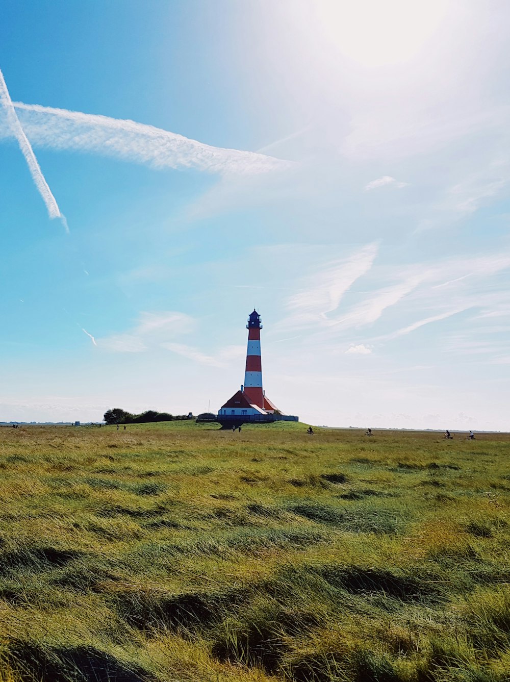 lighthouse during daytime