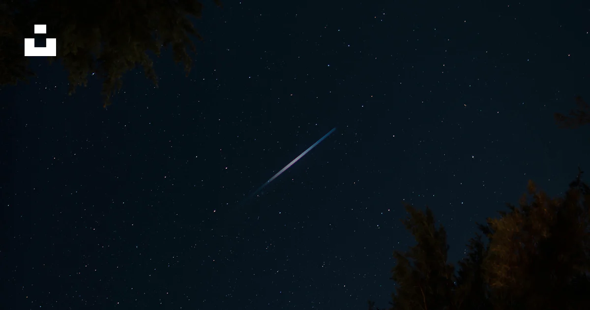 Falling Star Infront Falling star photo – Free Black Image on Unsplash