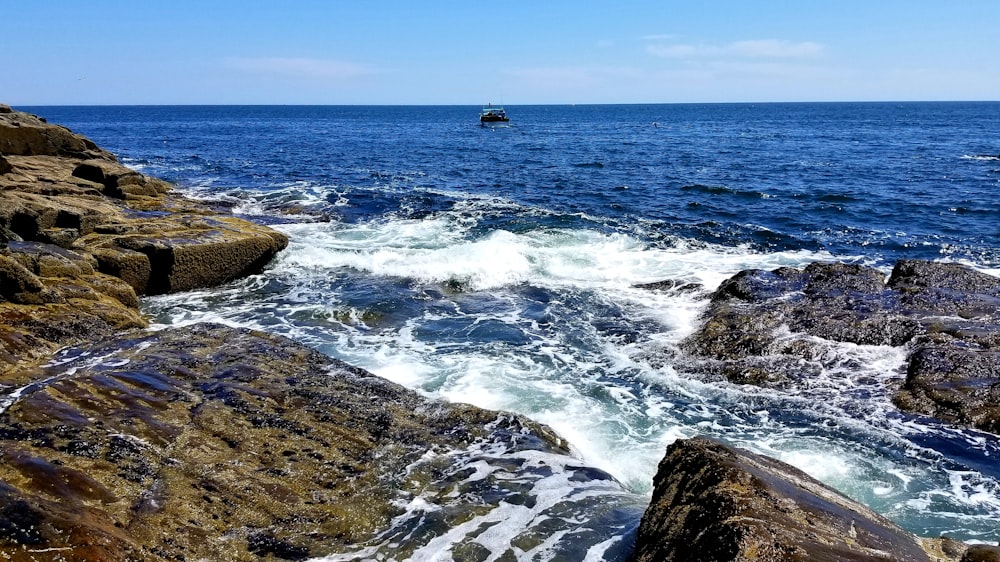 seas under clear blue sky