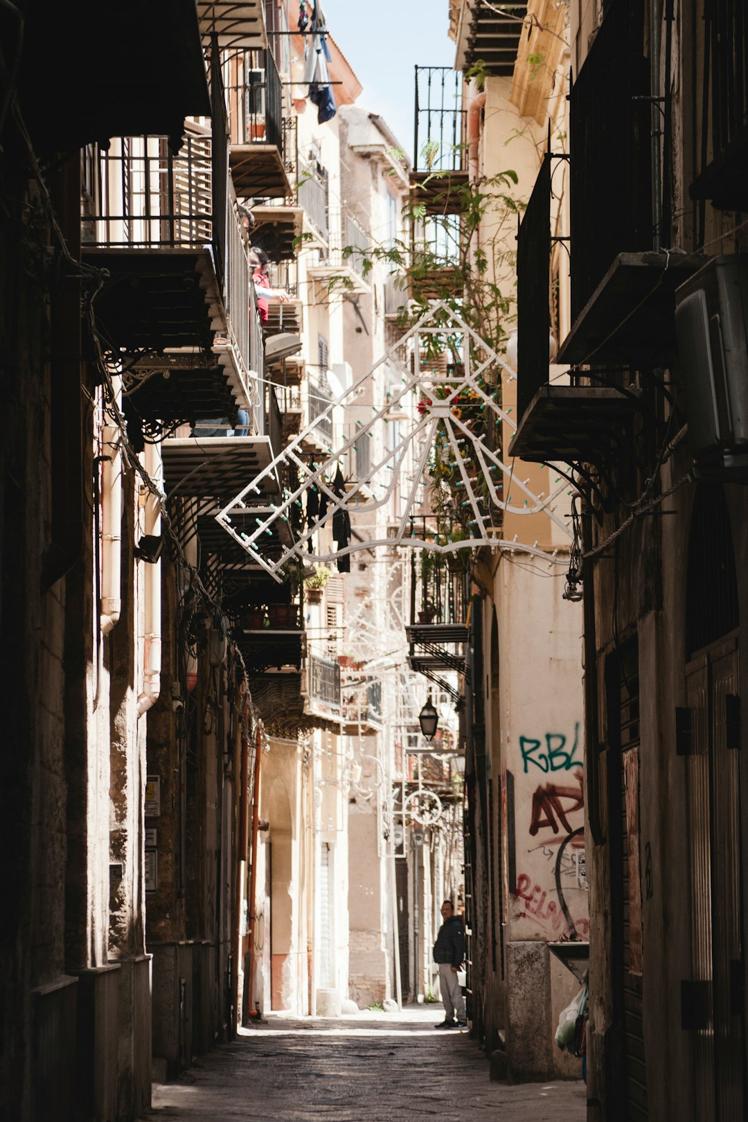 alley surrounded by building