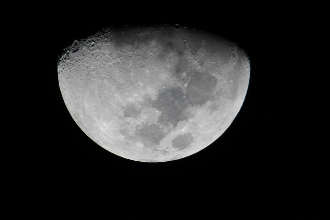 Nikon p900 фото Луны. Еле заметная Луна без ап для фотошопа пн. Энтузиасты сделали 174-мегапиксельный снимок Луны.