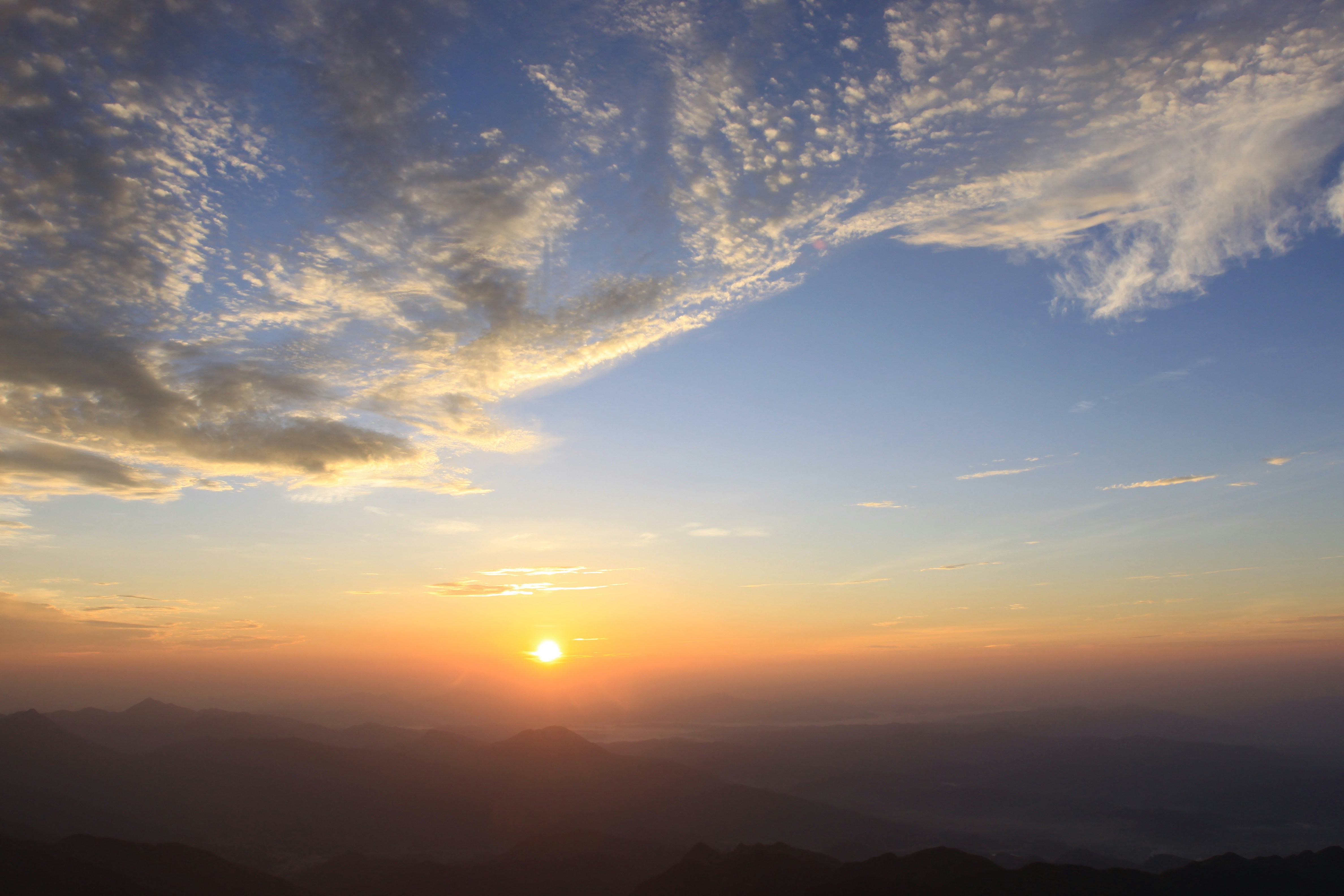 Photo by stevenjoezhang