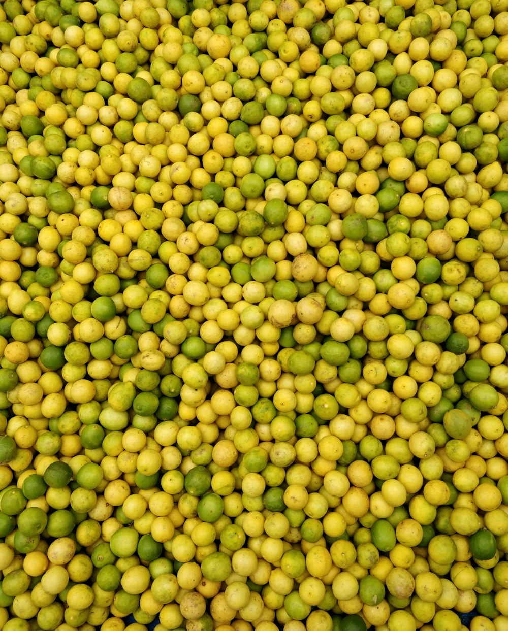 yellow and green citrus fruits