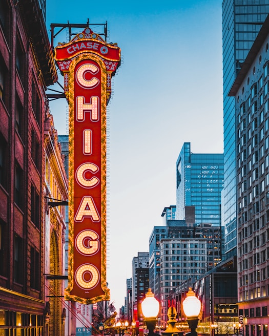 red and yellow Chase O Chicago billboard
