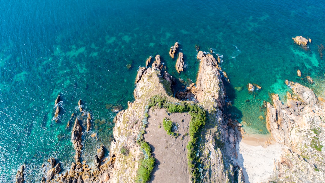 travelers stories about Cliff in An Ninh Đông, Vietnam