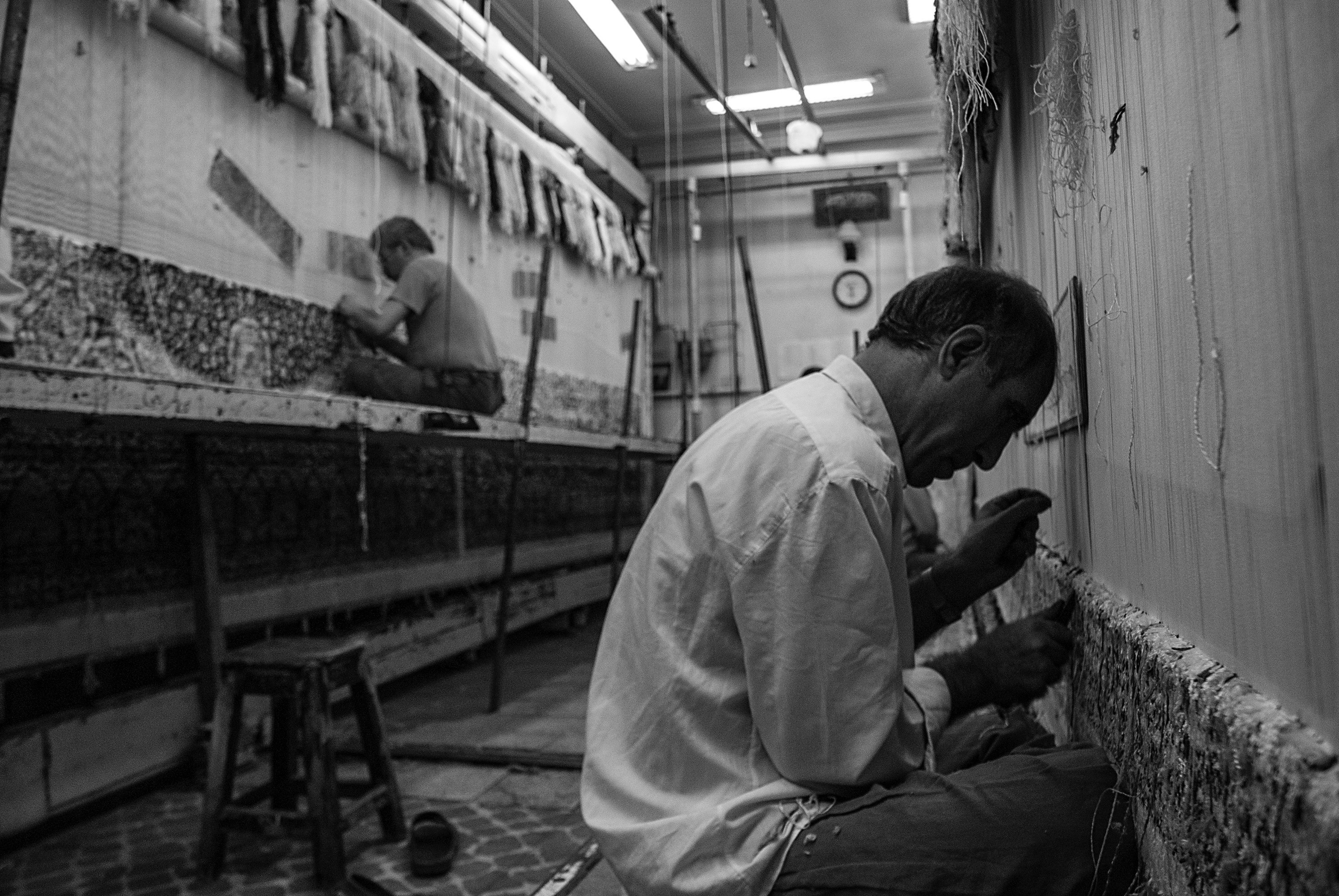 carpet weaver in Tabriz