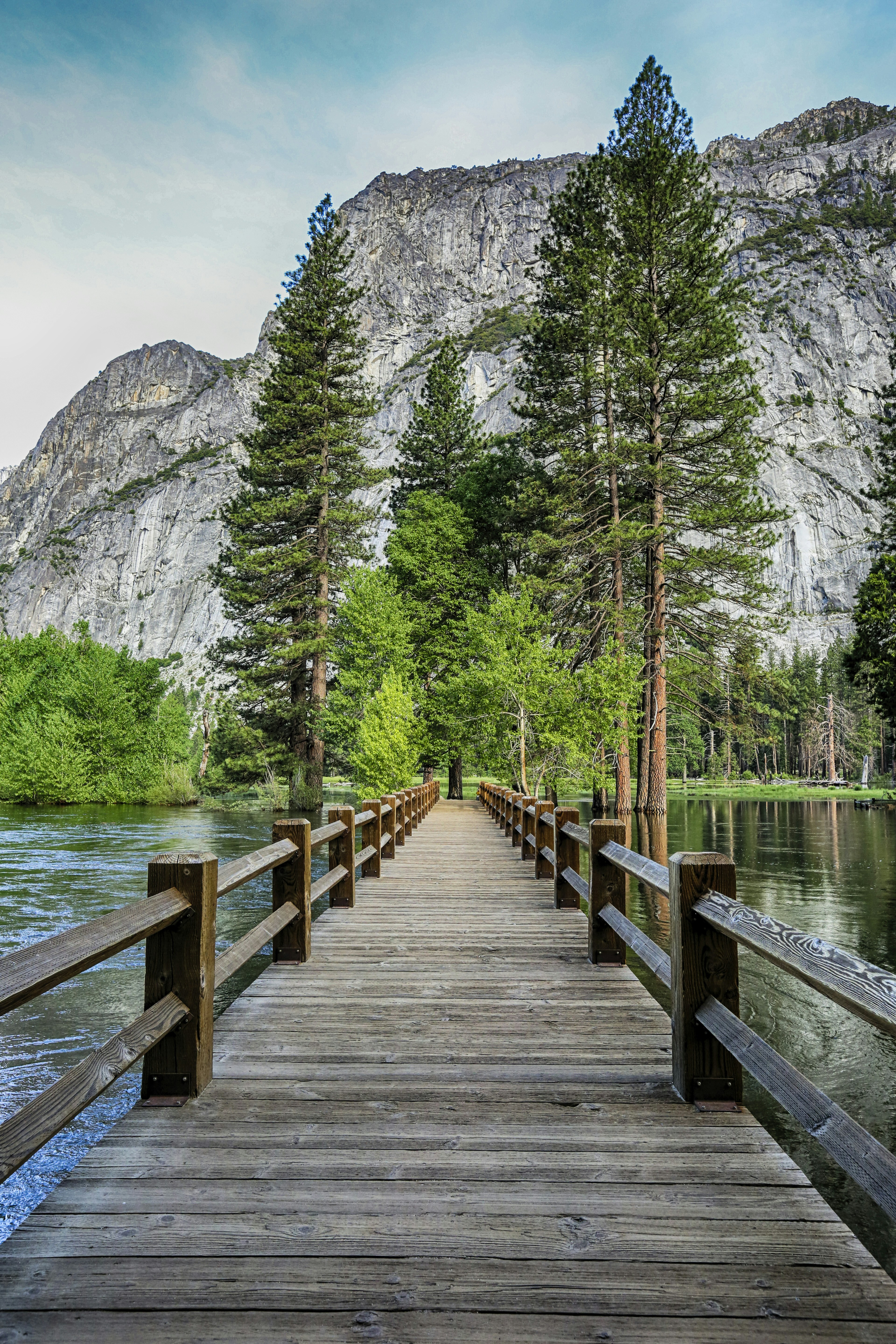 Swinging Bridge Yosemite California Usa Pictures