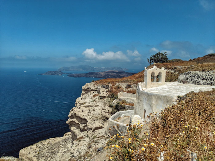 Santorini: Tour of Wineries with Wine Tasting & Food