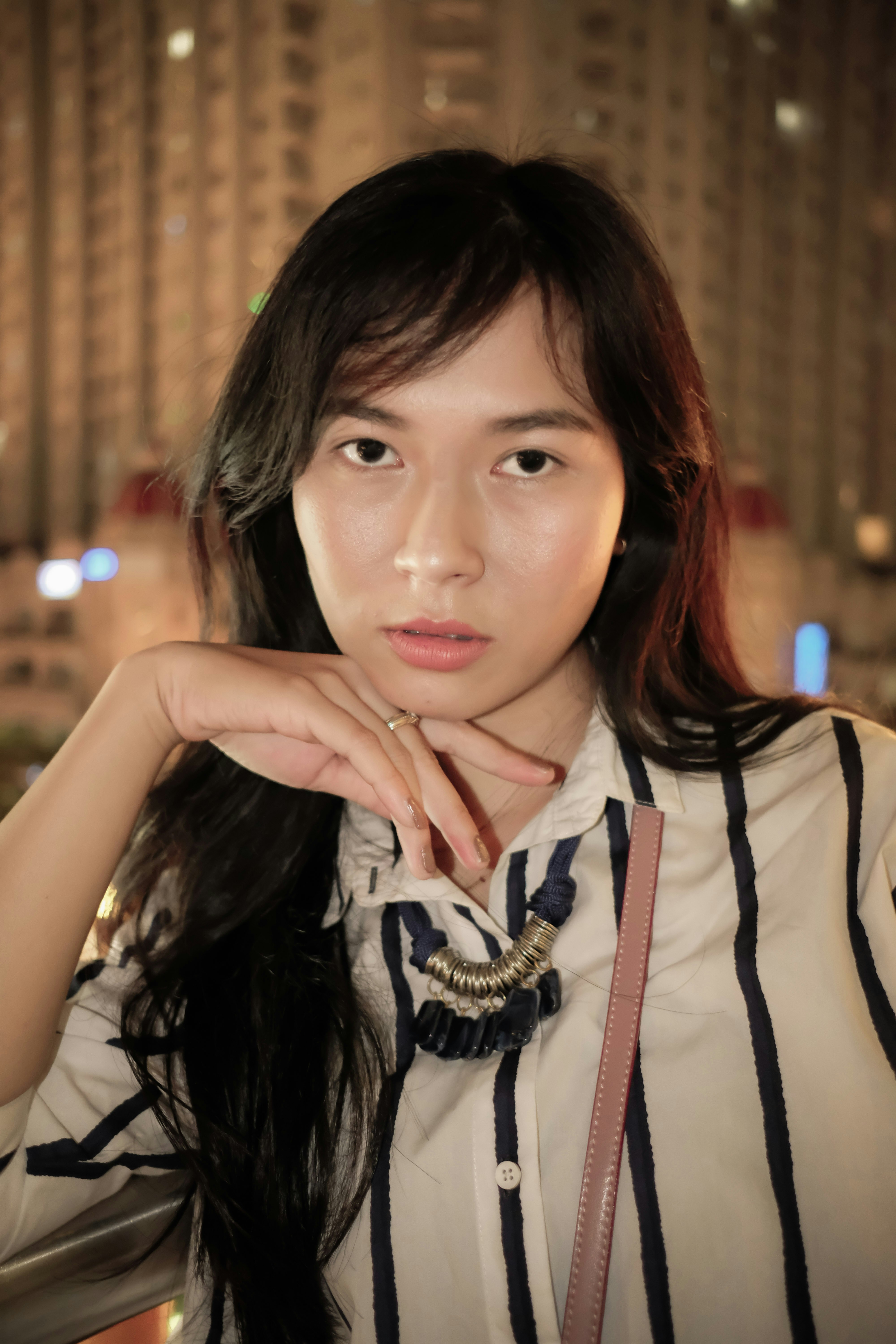 woman on focus photography