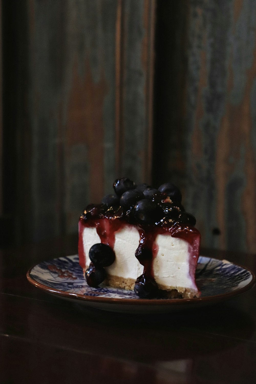 tranche de gâteau aux baies