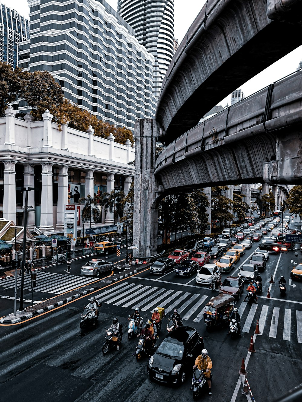 道路上の車両