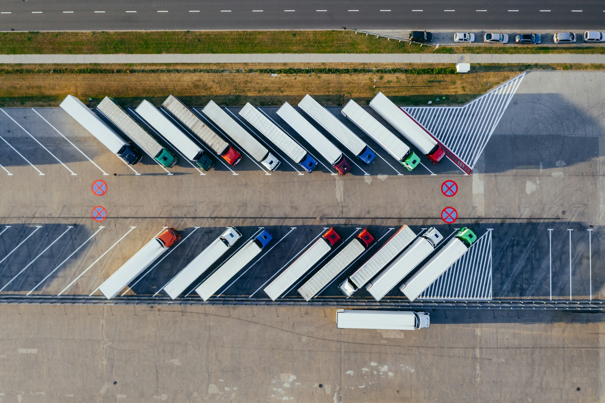 Stormy weather disrupts Middle East supply chains network