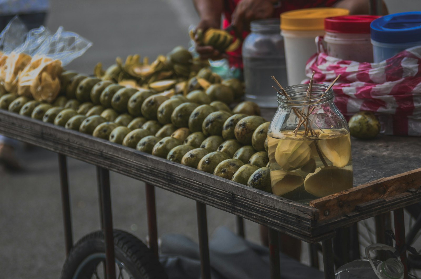 Tamron SP 90mm F2.8 Di VC USD 1:1 Macro sample photo. Pile of mango fruits photography