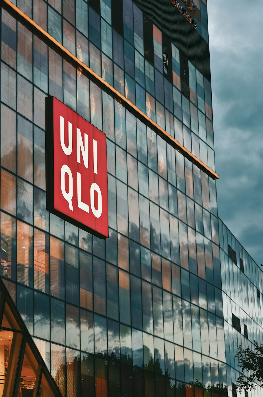 red Uniqlo building logo