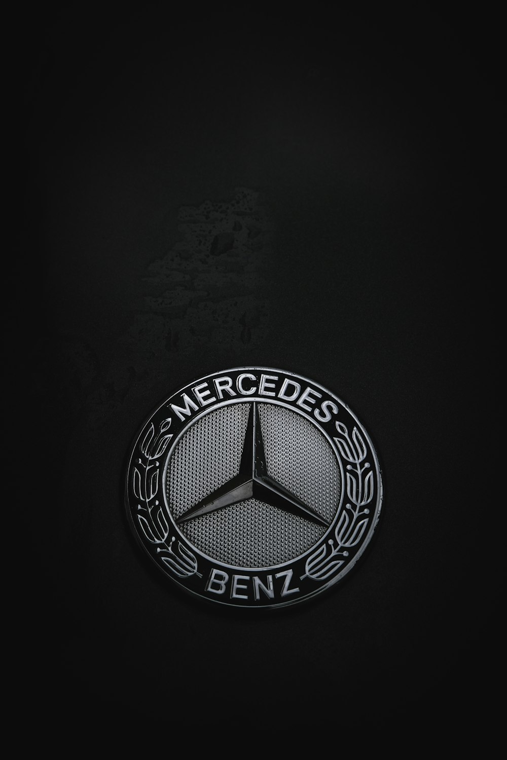 Mercedes Benz Emblem Photo Free Grey Image On Unsplash