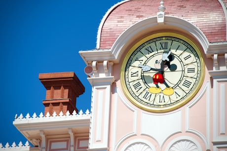 disneyland paris décor