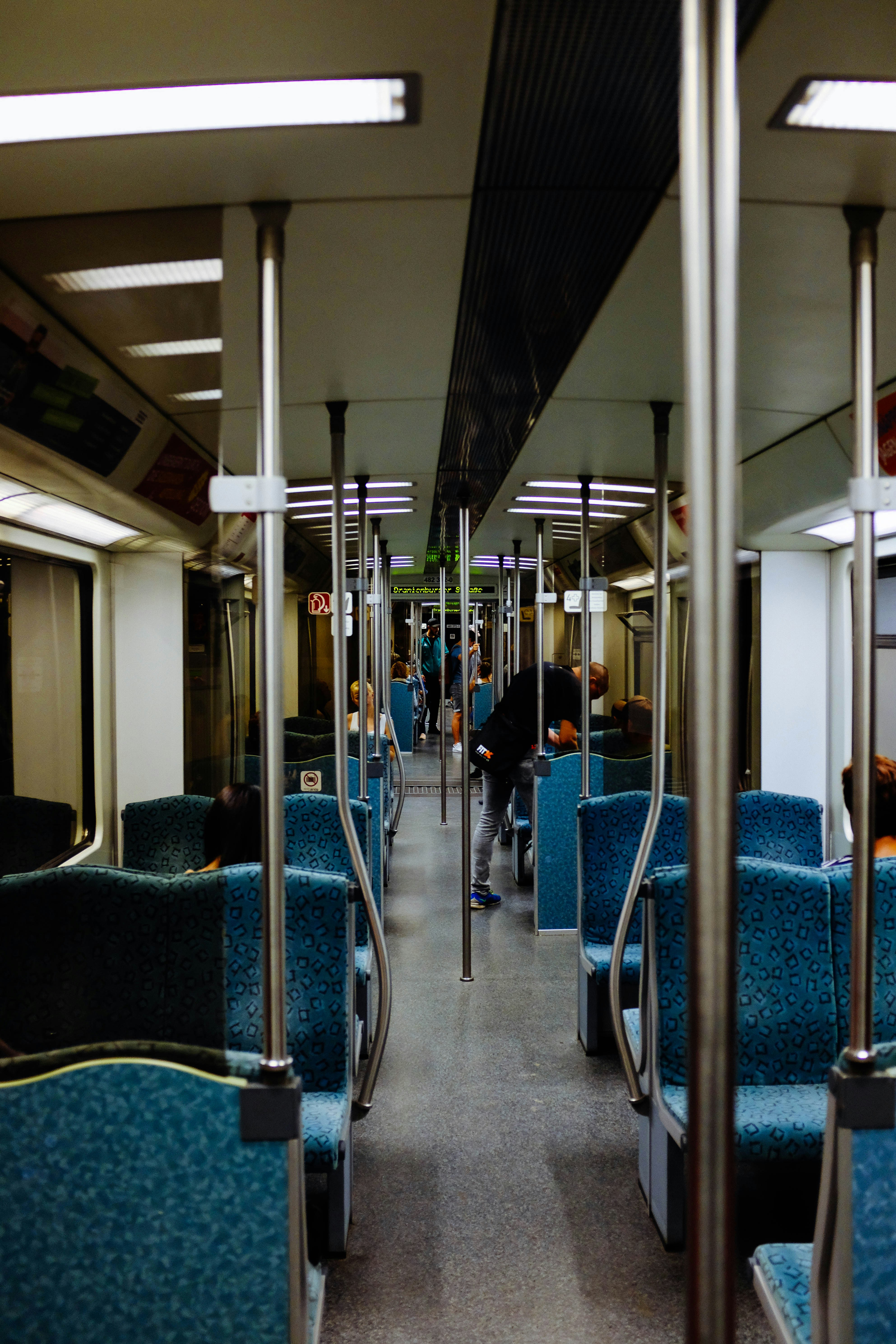 Photo by adrienolichon