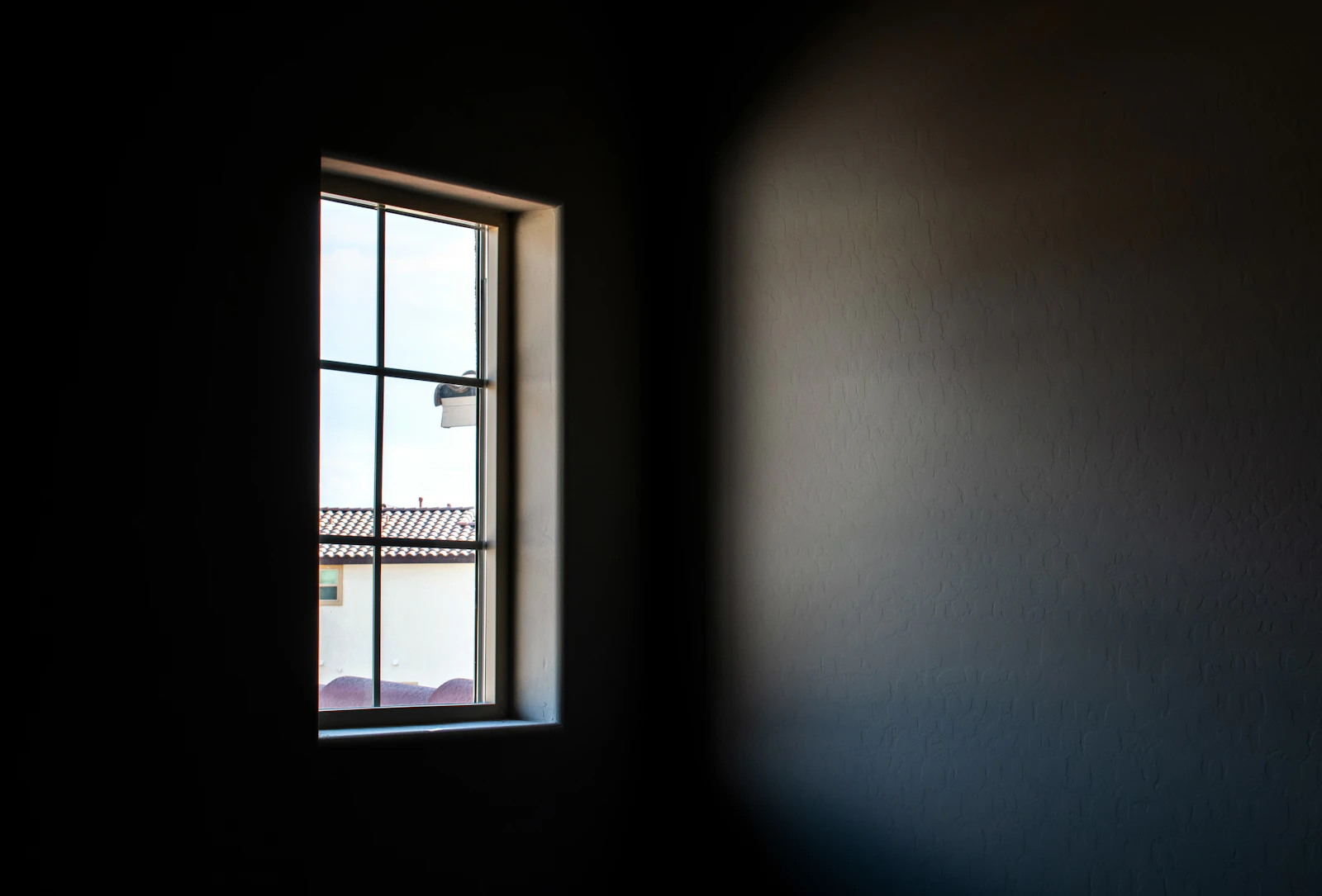 Gray wall paint