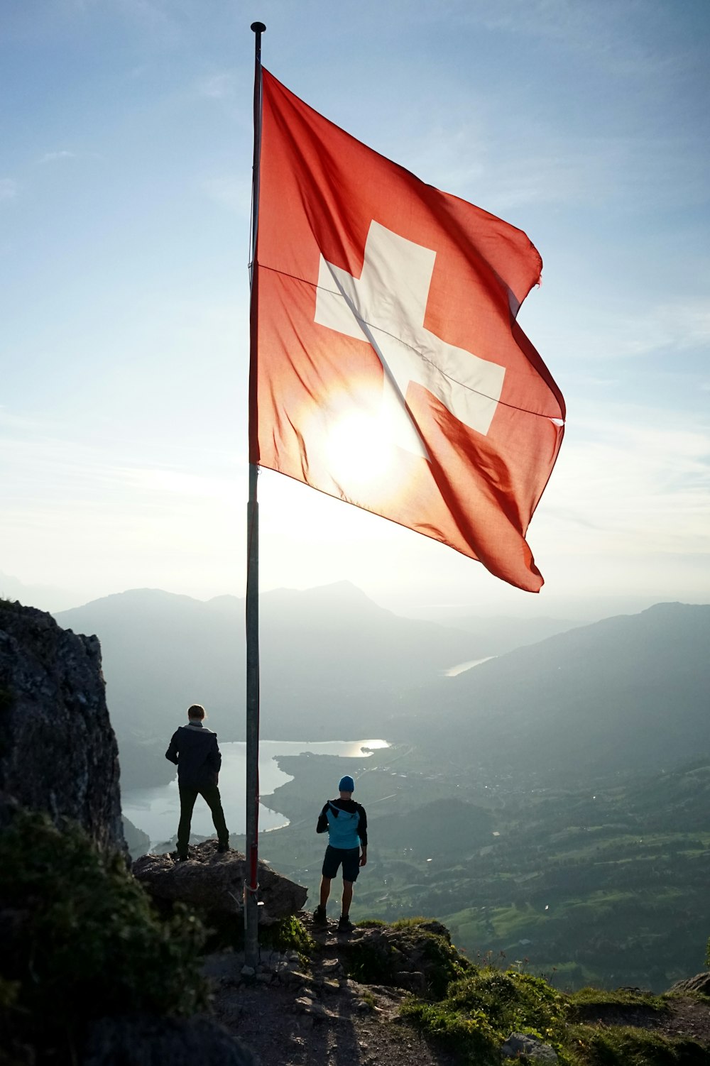 drapeau blanc et rouge