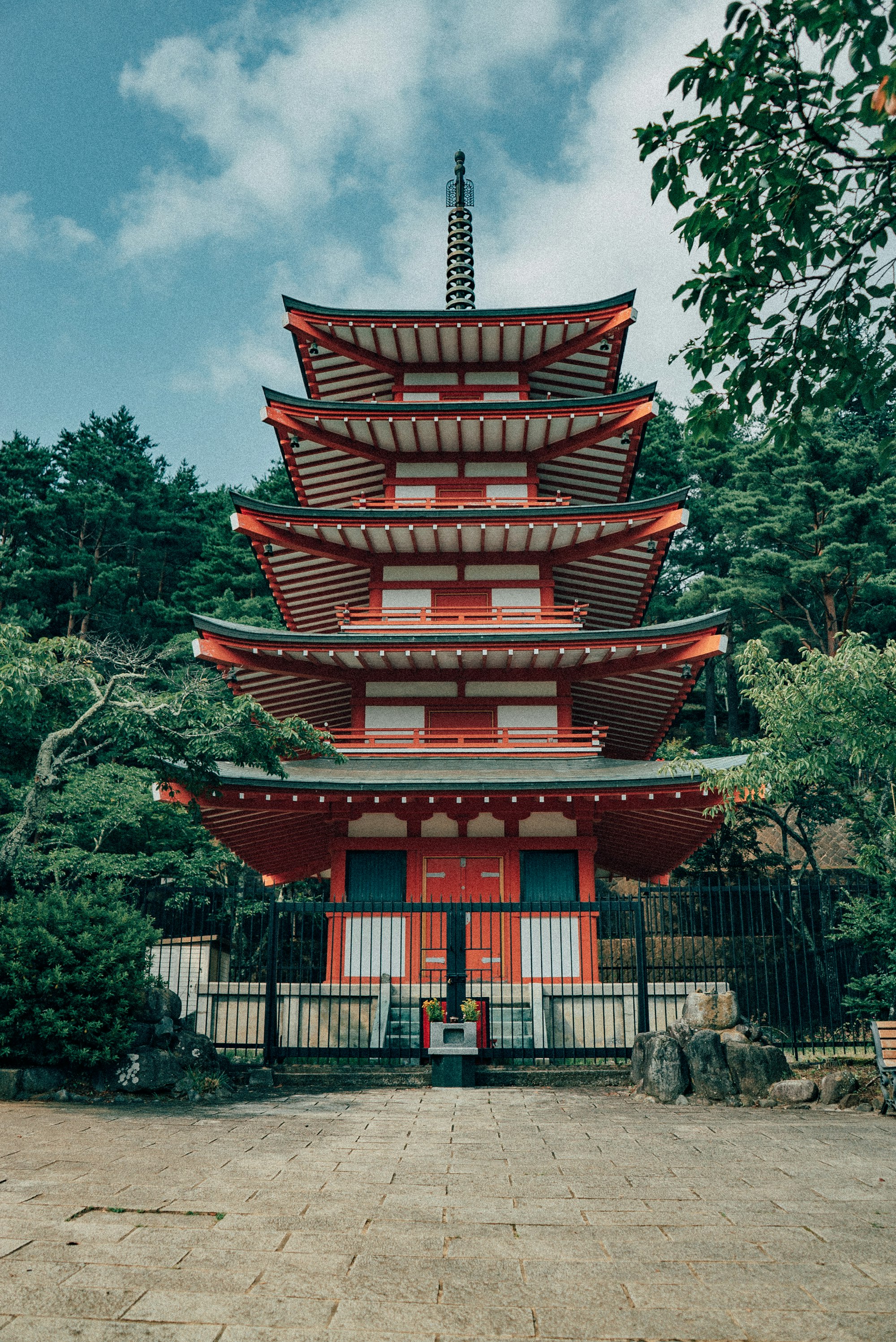 Matsuo Bashō, "The temple bell stops..."