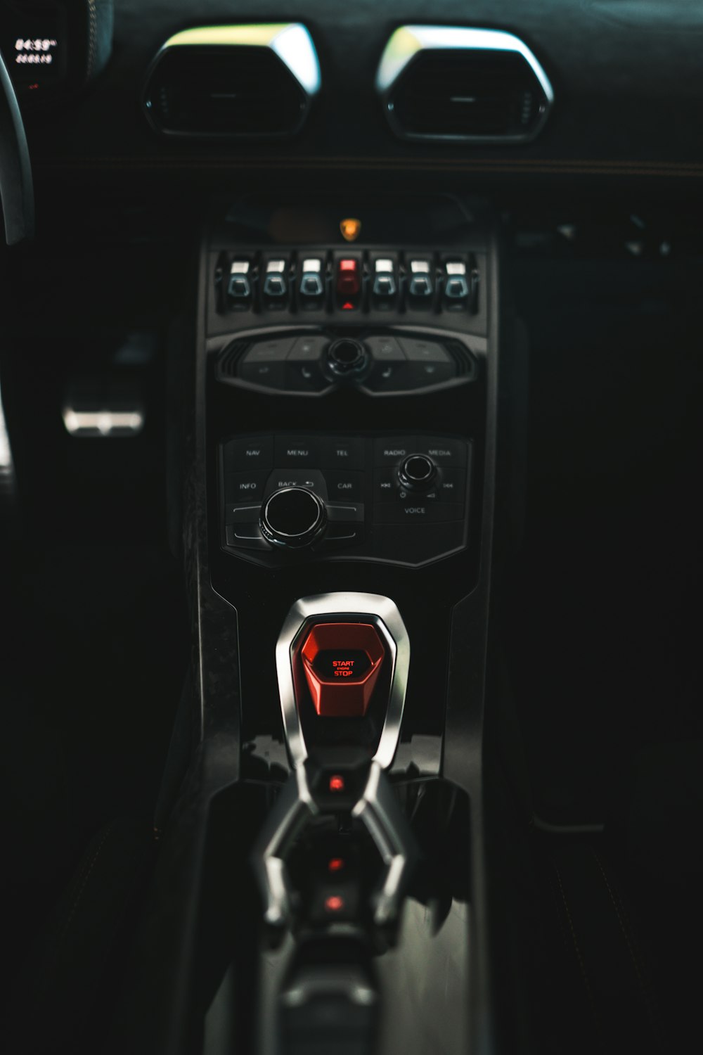 black and red gear shift lever