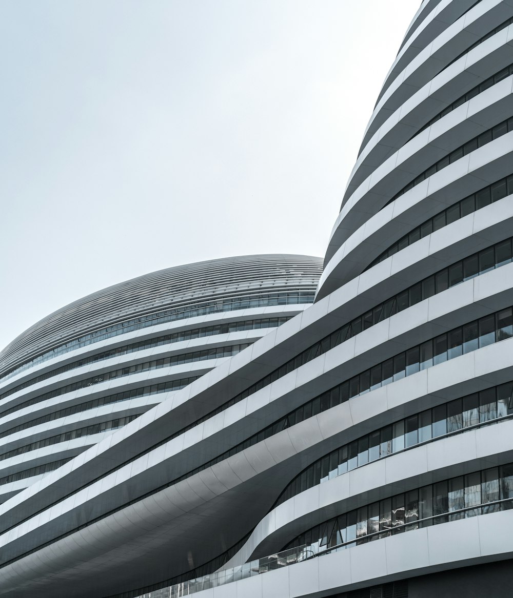 white and gray concrete building close-up photography