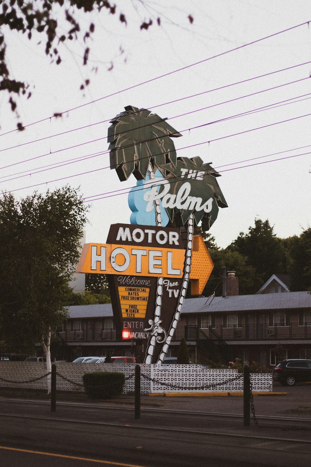 motor hotel sign