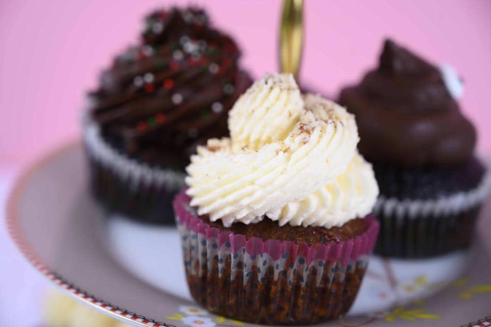 selective focus photography of cupcake