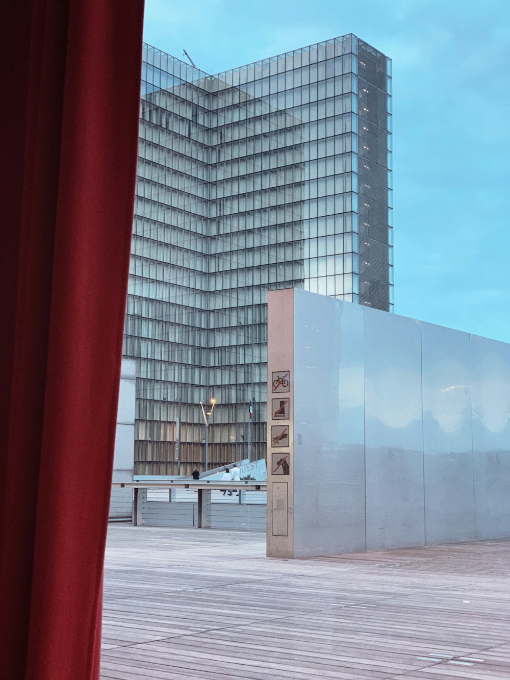 curtain wall high-rise building during daytime