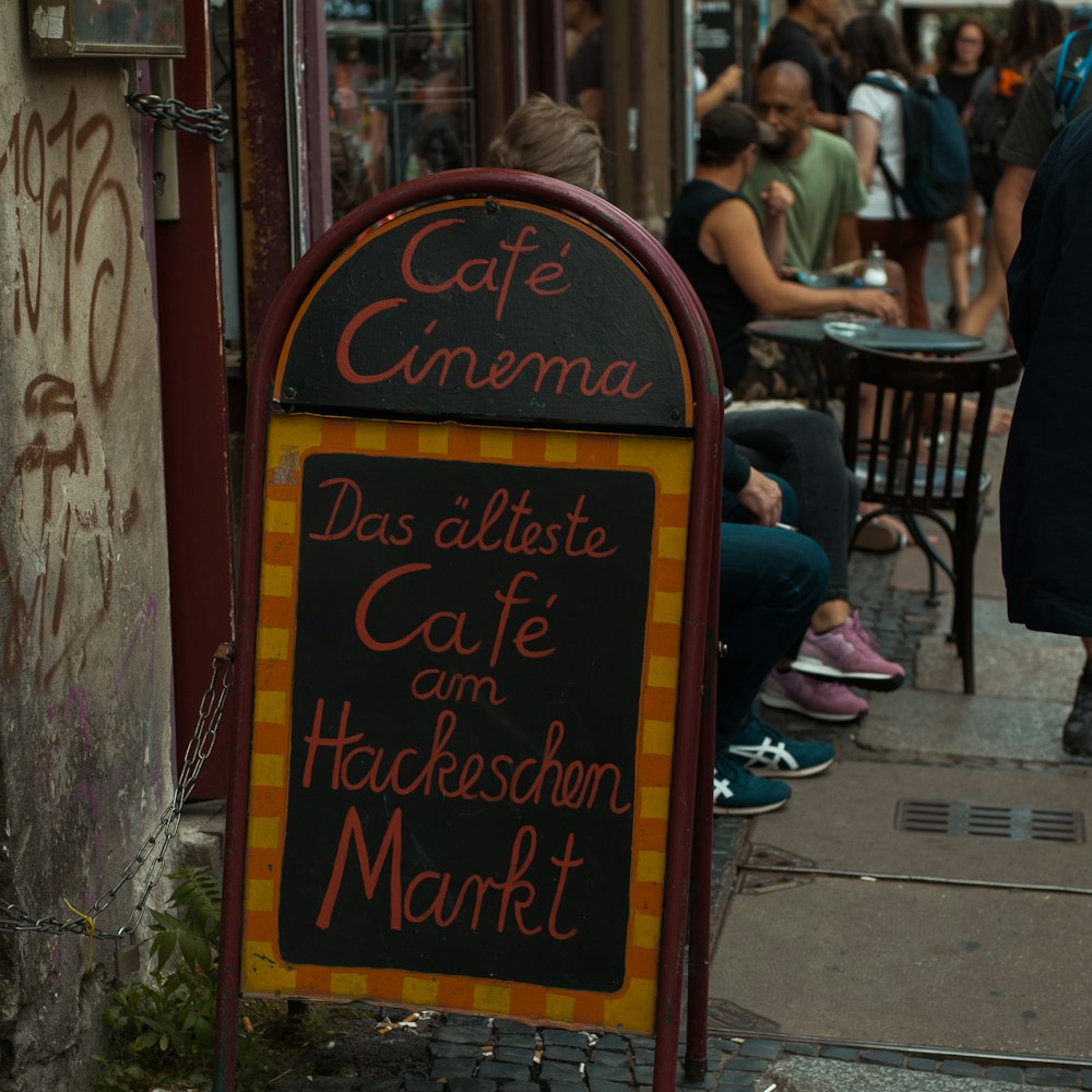 Cafe Cinema Das alteste Cafe am Hackeschen Markt sidewalk sign
