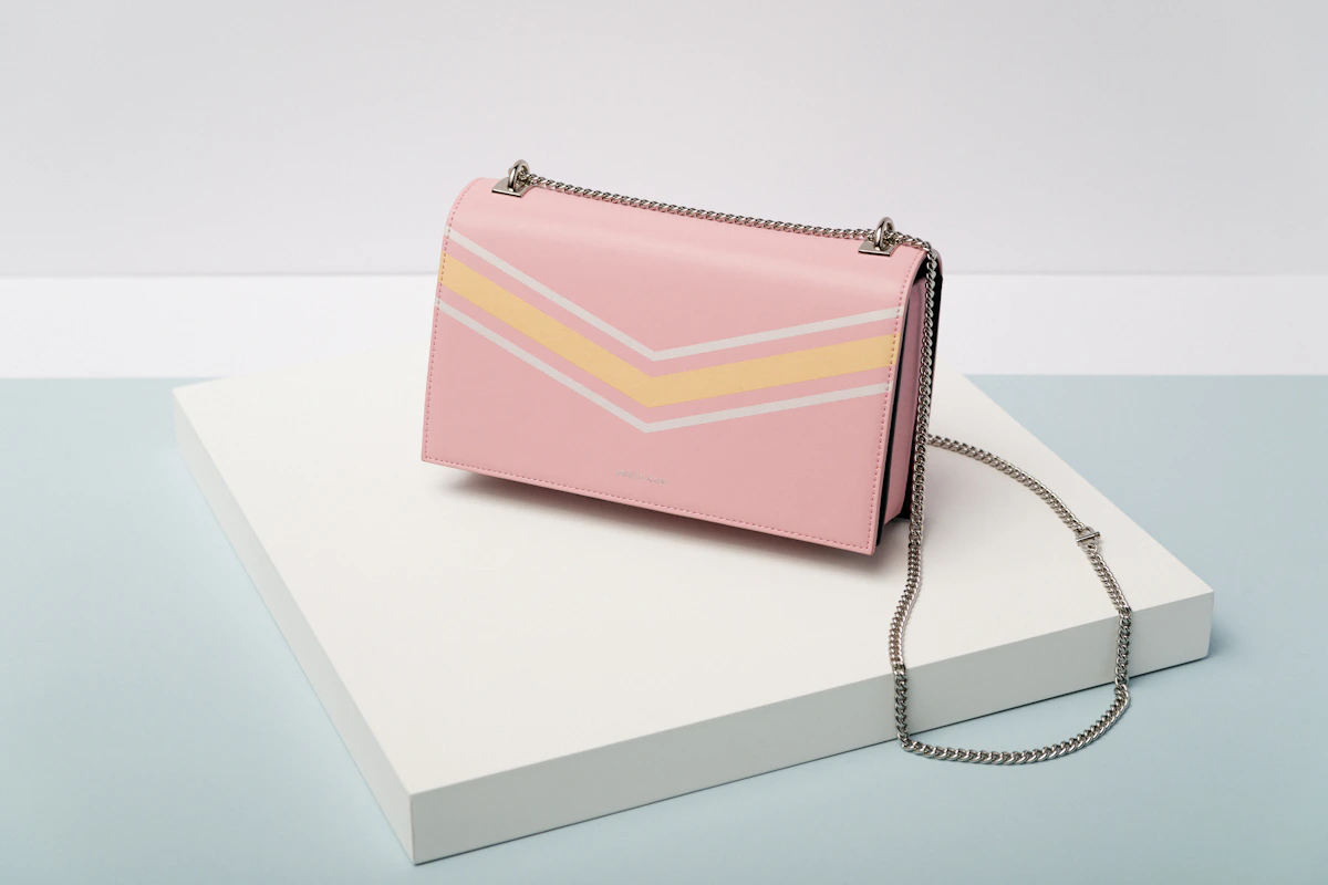 Mira Shoulder Bag — Noir
