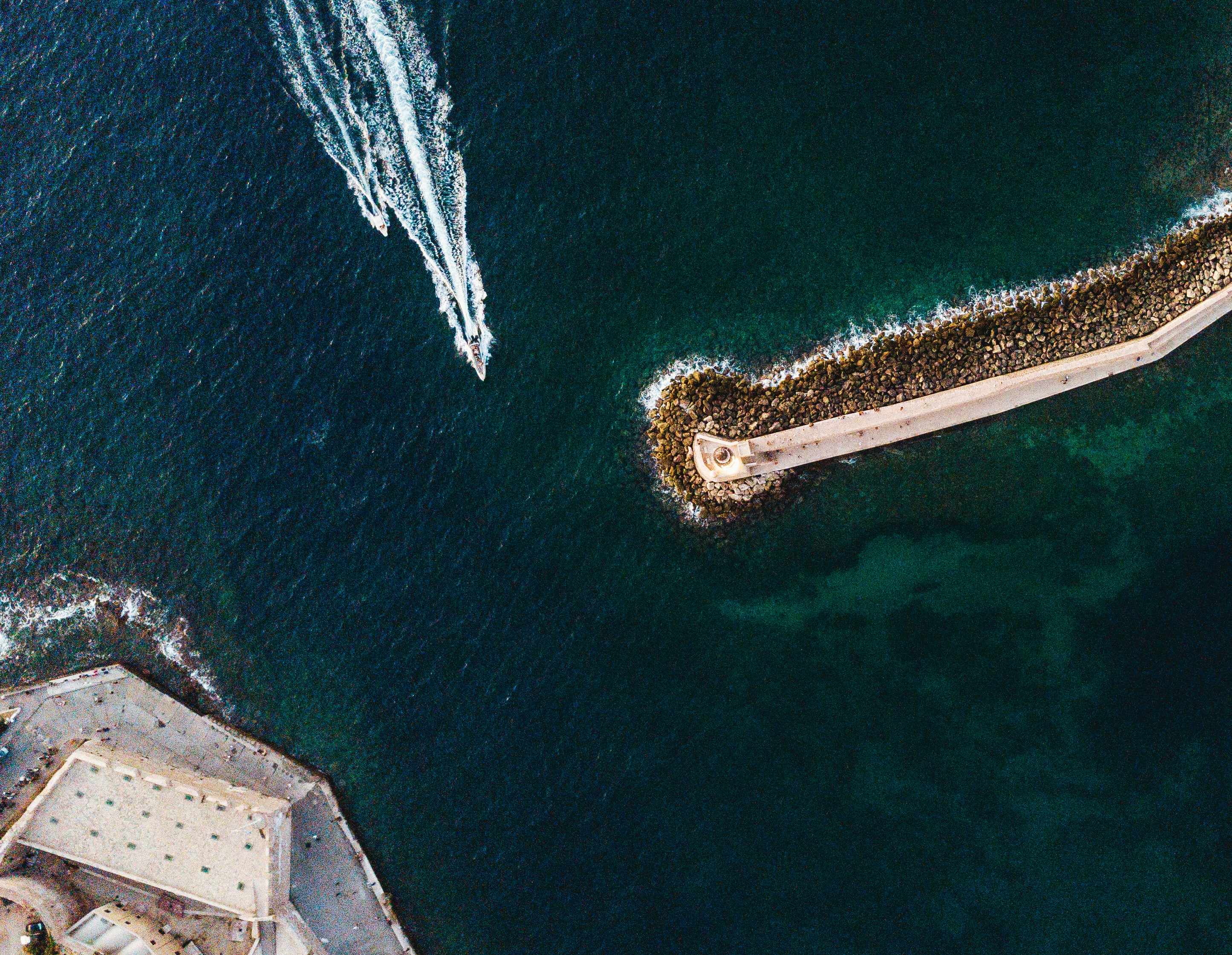 Photo by estebancastle