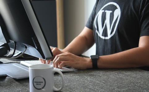 Was ist WordPress und welche Vorteile bietet es?