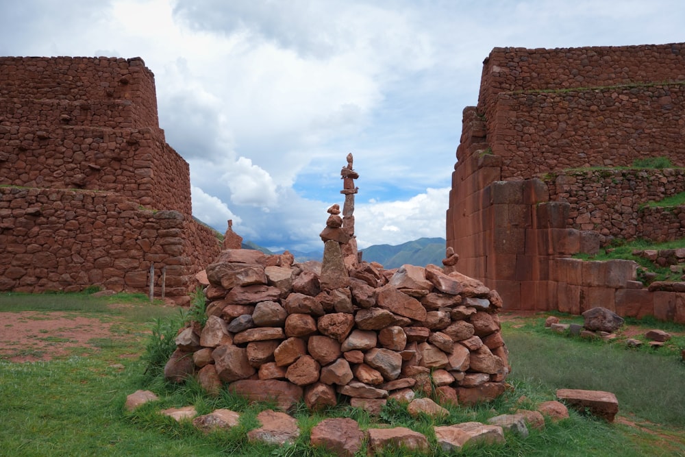 Lote de piedra marrón