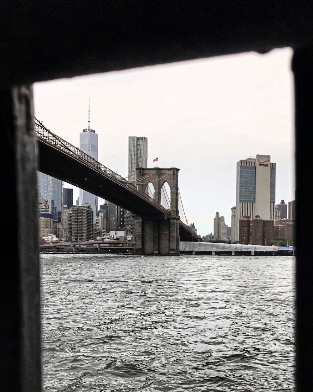 close-up photography of Brooklyn bridge