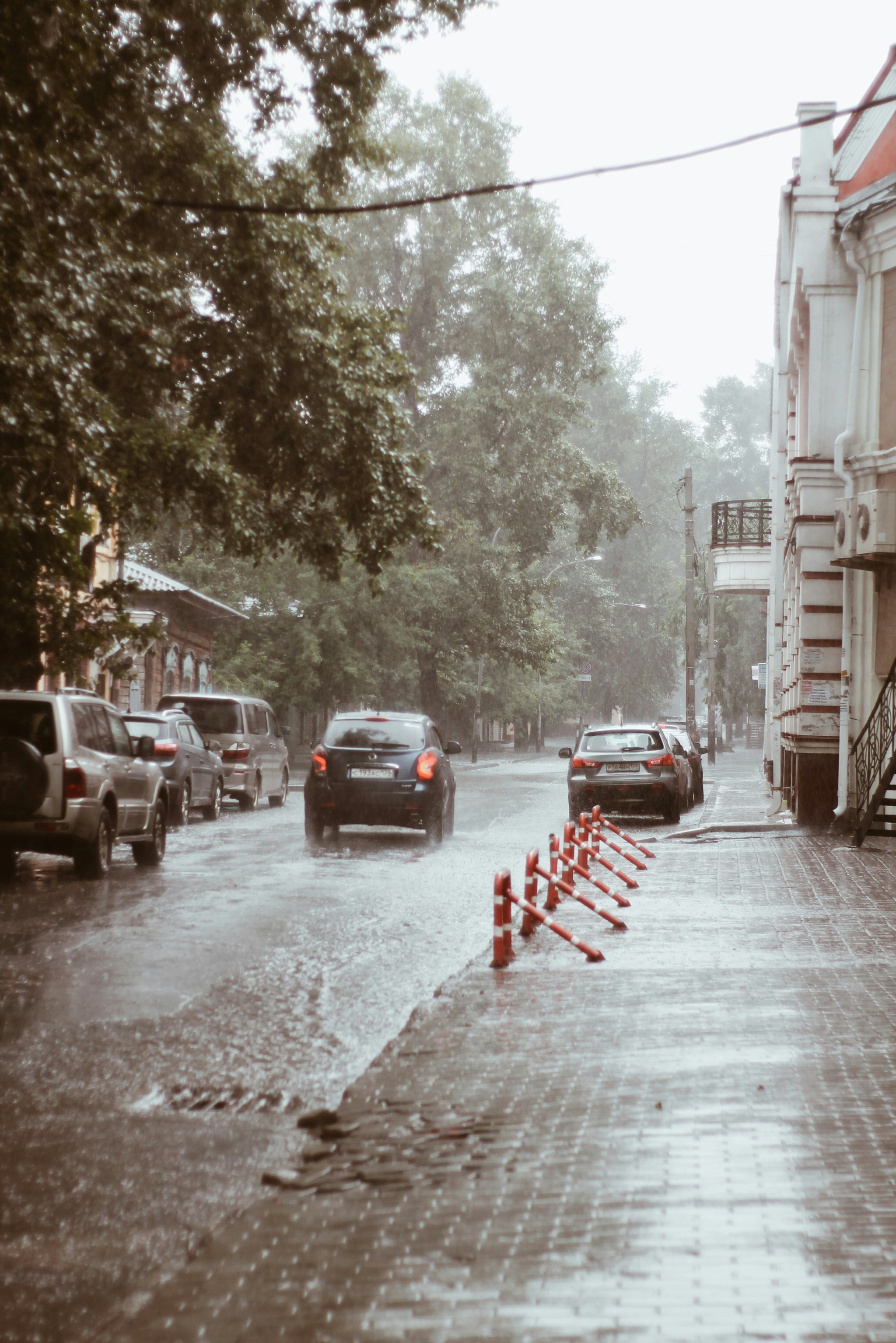 car parked near building