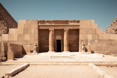 the mortuary temple of khufu at giza pyramid egypt zoom background