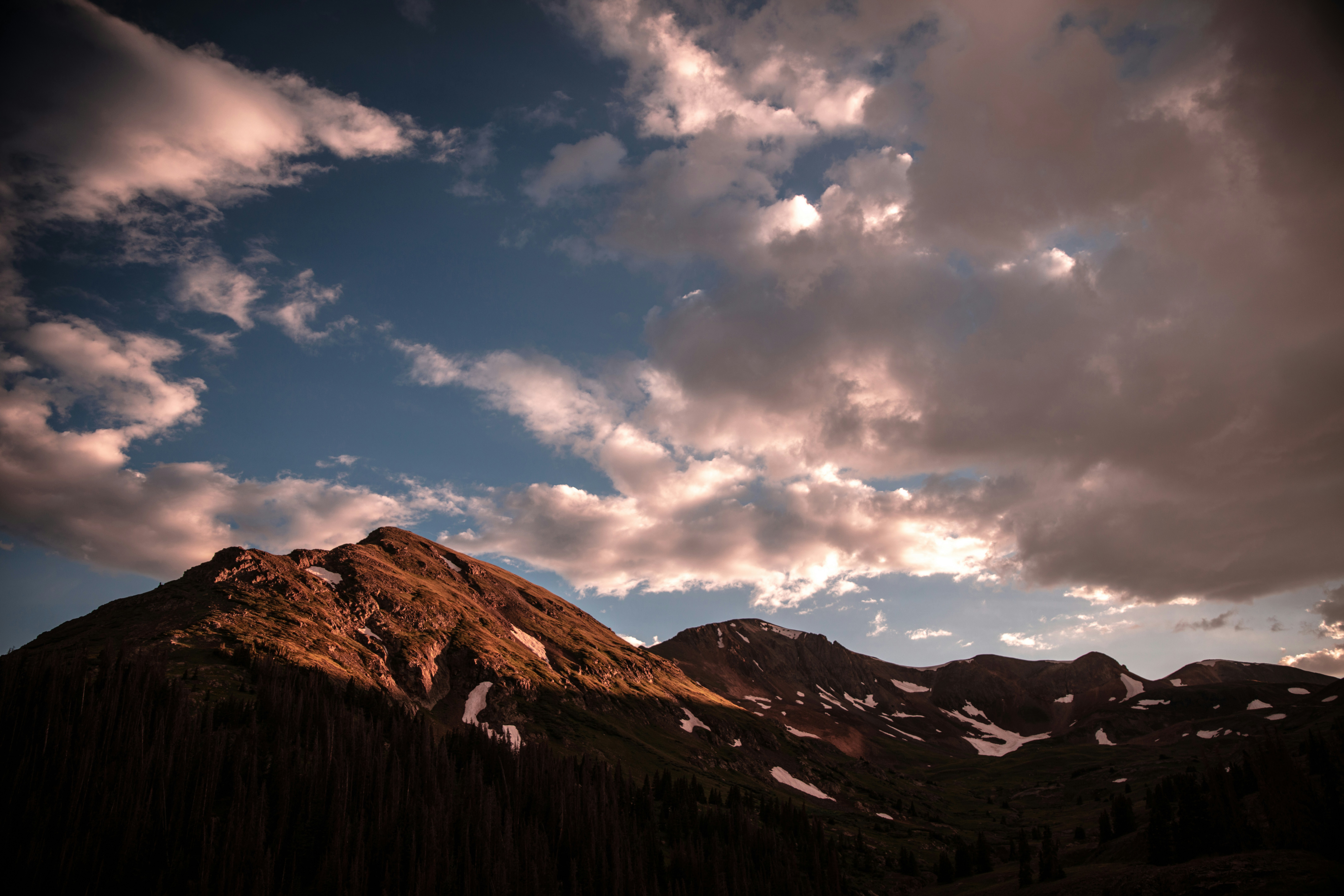 Photo by worldsbetweenlines