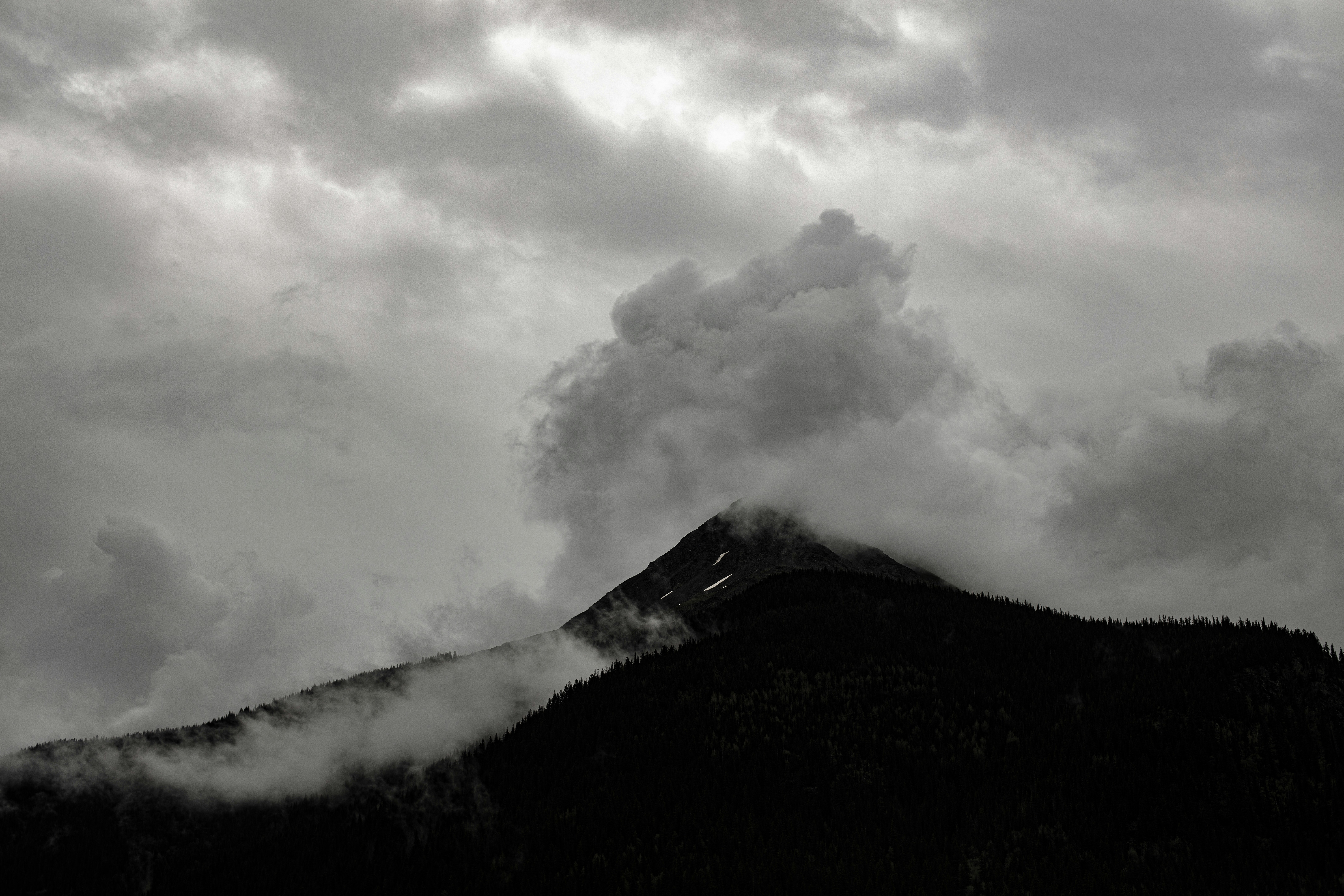 Photo by worldsbetweenlines