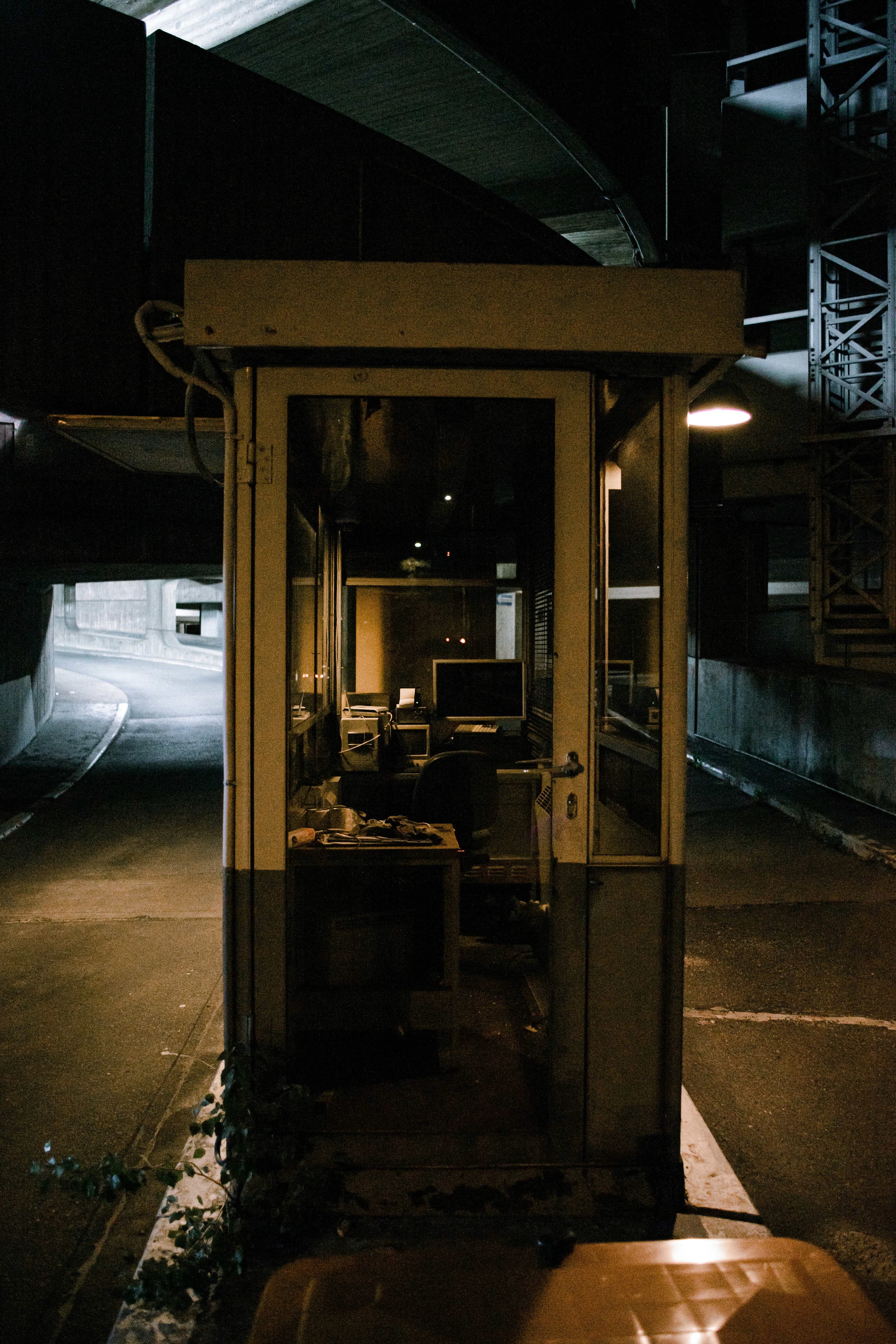 Garage guard station photo – Free Old Image on Unsplash