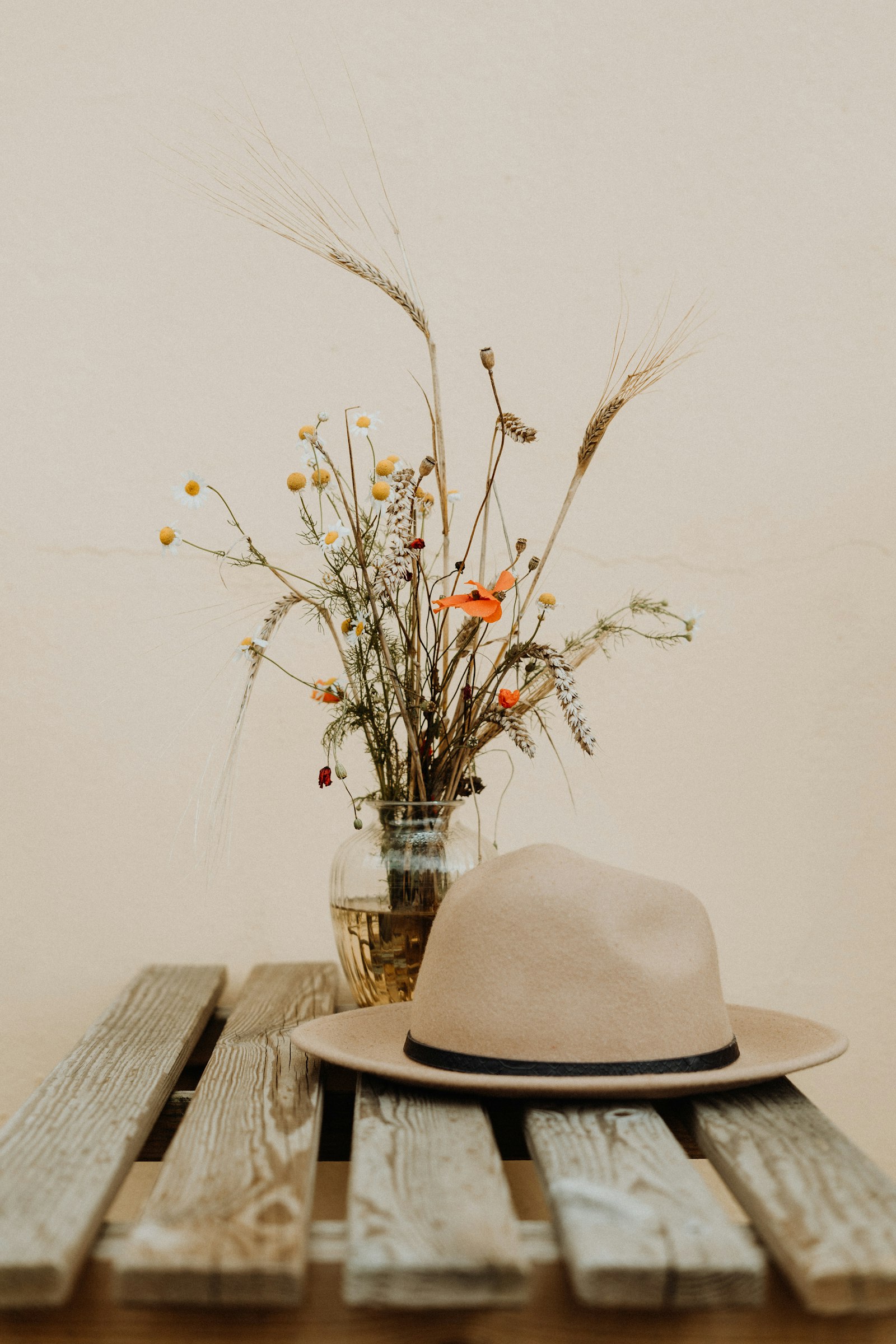 Sony a7 sample photo. Brown hat on wooden photography